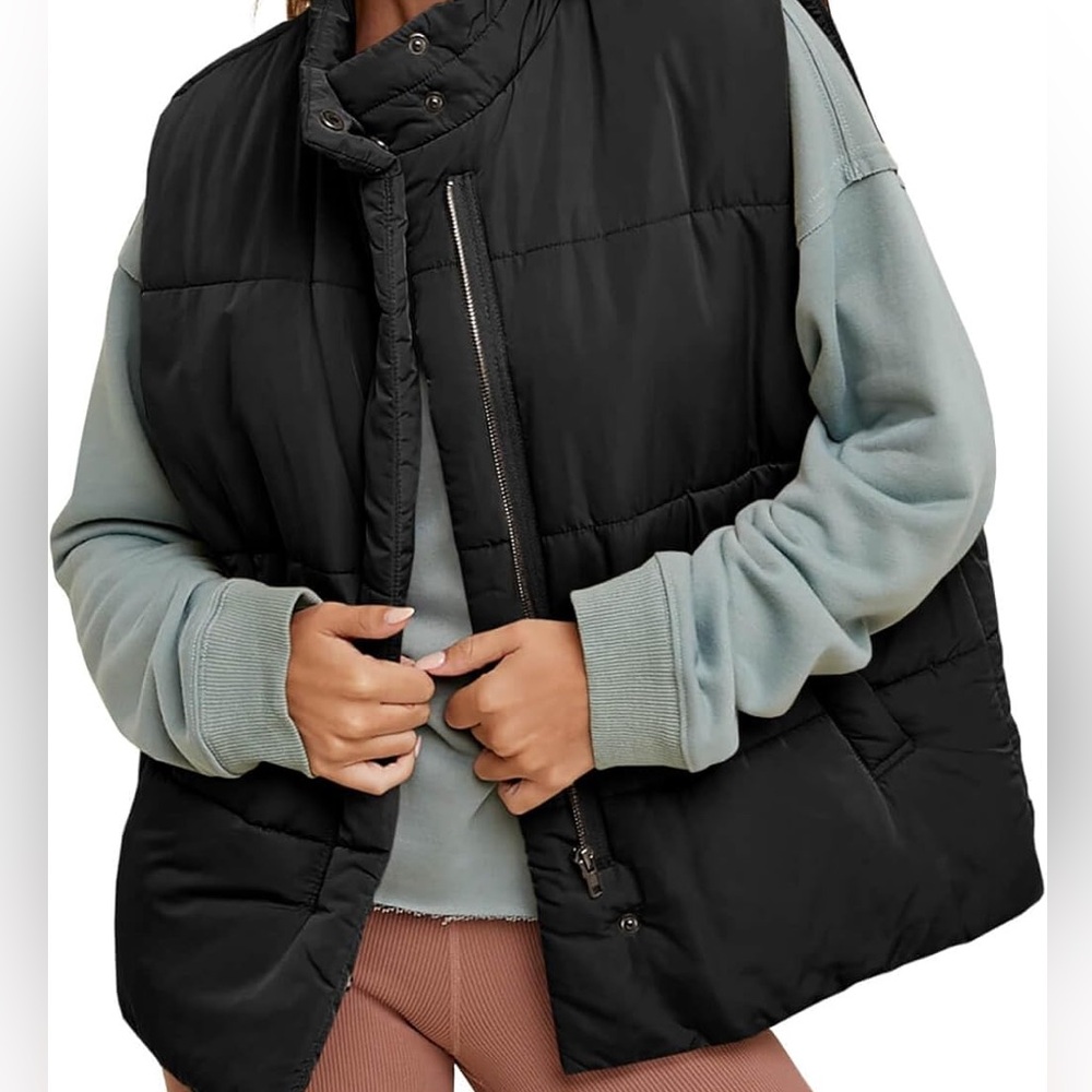 Black Abercrombie and Fitch oversized vest
